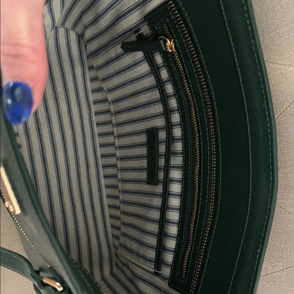 Dooney & Bourke Green Tote Bag and Wallet Set - Picture 4 of 11